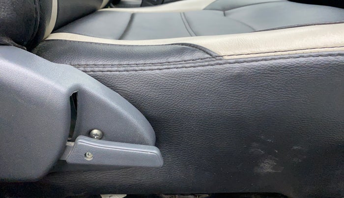 2019 Maruti Alto 800 LXI, Petrol, Manual, 15,794 km, Driver Side Adjustment Panel