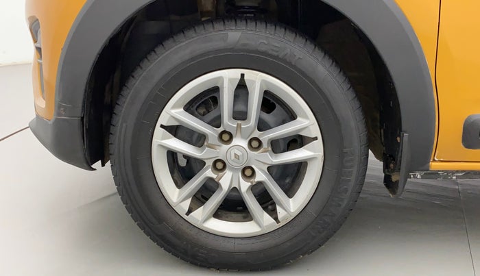 2020 Renault TRIBER RXL MT, Petrol, Manual, 31,314 km, Left Front Wheel