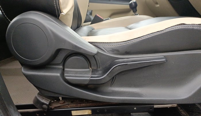 2018 Honda Amaze 1.2L I-VTEC S, CNG, Manual, 31,578 km, Driver Side Adjustment Panel