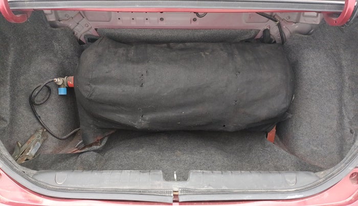 2018 Honda Amaze 1.2L I-VTEC S, CNG, Manual, 31,578 km, Boot Inside