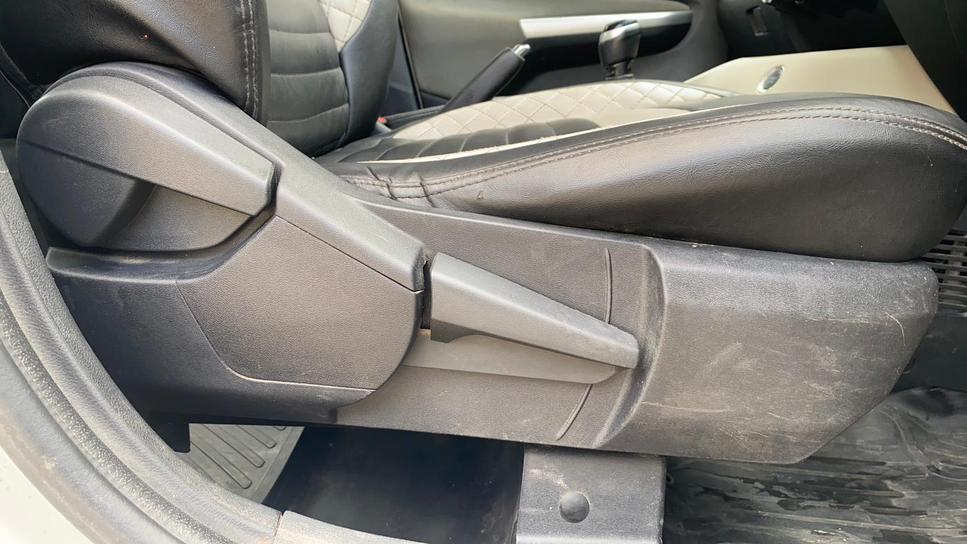 2021 Nissan MAGNITE XV TURBO, Petrol, Manual, 66,638 km, Driver Side Adjustment Panel