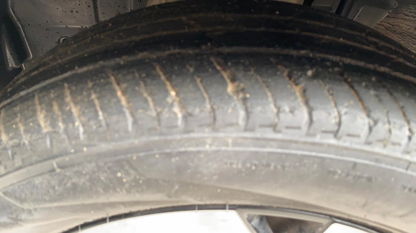 2021 Nissan MAGNITE XV TURBO, Petrol, Manual, 66,638 km, Left Front Tyre Tread