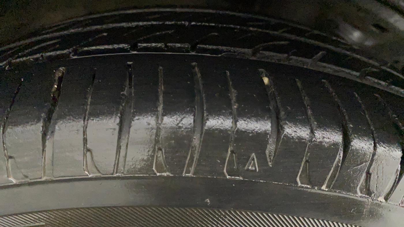 2012 Maruti Wagon R 1.0 LXI CNG, CNG, Manual, 1,12,591 km, Right Rear Tyre Tread