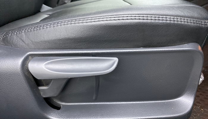 2021 Volkswagen Polo COMFORTLINE 1.0L TSI AT, Petrol, Automatic, 23,683 km, Driver Side Adjustment Panel