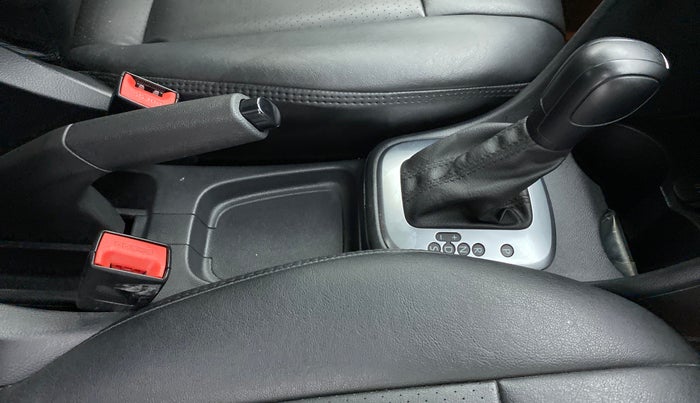2021 Volkswagen Polo COMFORTLINE 1.0L TSI AT, Petrol, Automatic, 23,683 km, Gear Lever