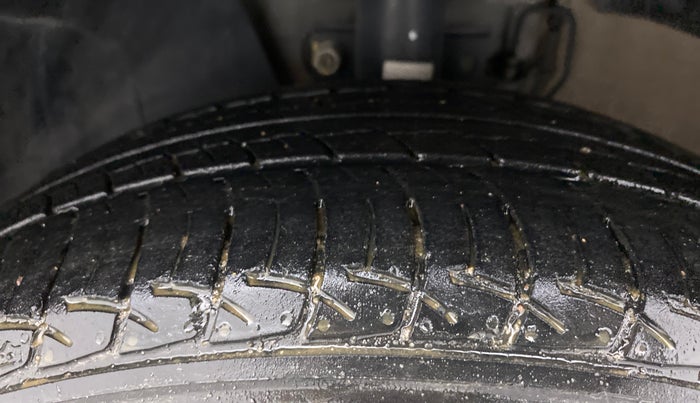 2021 Volkswagen Polo COMFORTLINE 1.0L TSI AT, Petrol, Automatic, 23,683 km, Left Front Tyre Tread