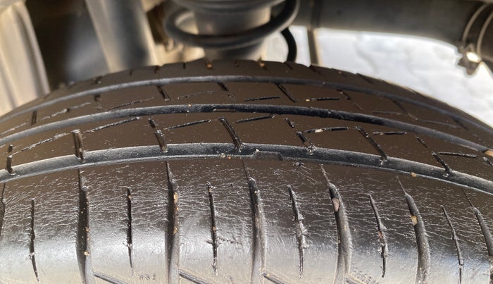 2022 Maruti Alto LXI O, Petrol, Manual, 29,514 km, Left Rear Tyre Tread