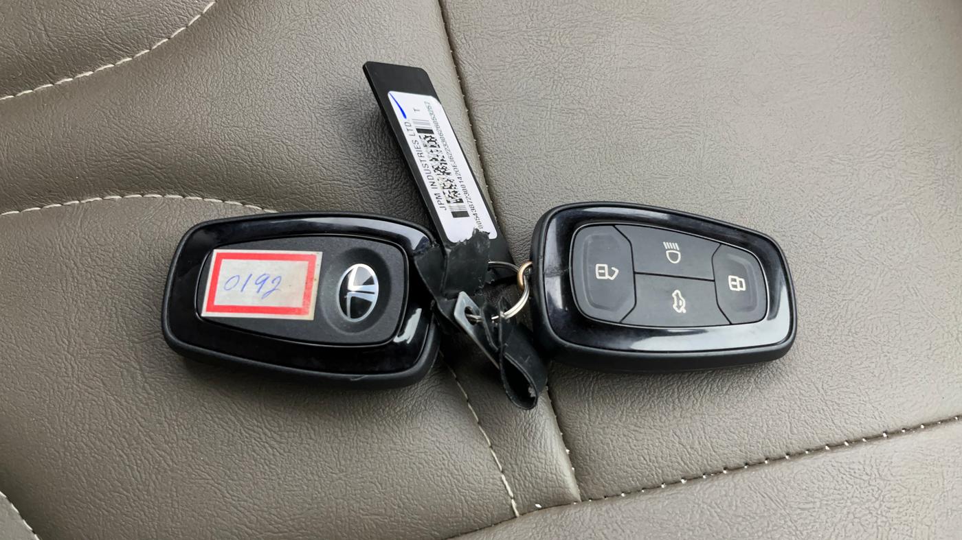 2022 Tata NEXON XZ PLUS PETROL SUNROOF, Petrol, Manual, 38,833 km, Key Close Up