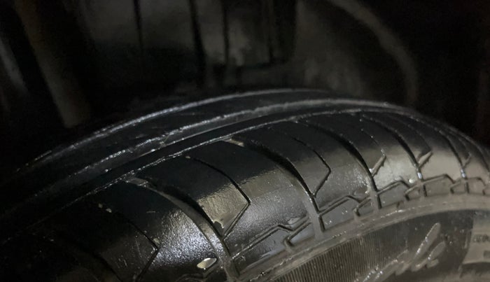2024 Maruti Dzire VXI, Petrol, Manual, 32,756 km, Right Rear Tyre Tread