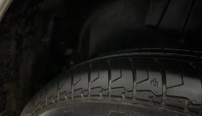 2024 Maruti Dzire VXI, Petrol, Manual, 32,756 km, Left Rear Tyre Tread