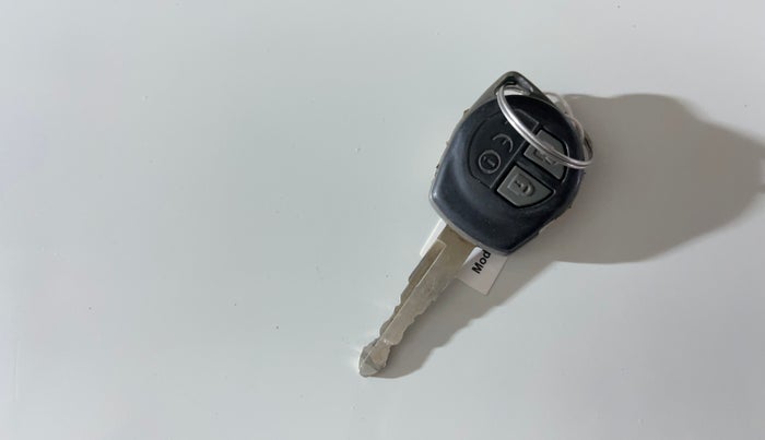 2024 Maruti Dzire VXI, Petrol, Manual, 32,756 km, Key Close Up