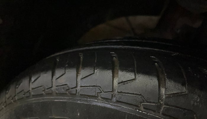 2024 Maruti Dzire VXI, Petrol, Manual, 32,756 km, Left Front Tyre Tread