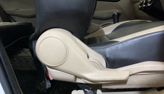 2024 Maruti Dzire VXI, Petrol, Manual, 32,756 km, Driver Side Adjustment Panel