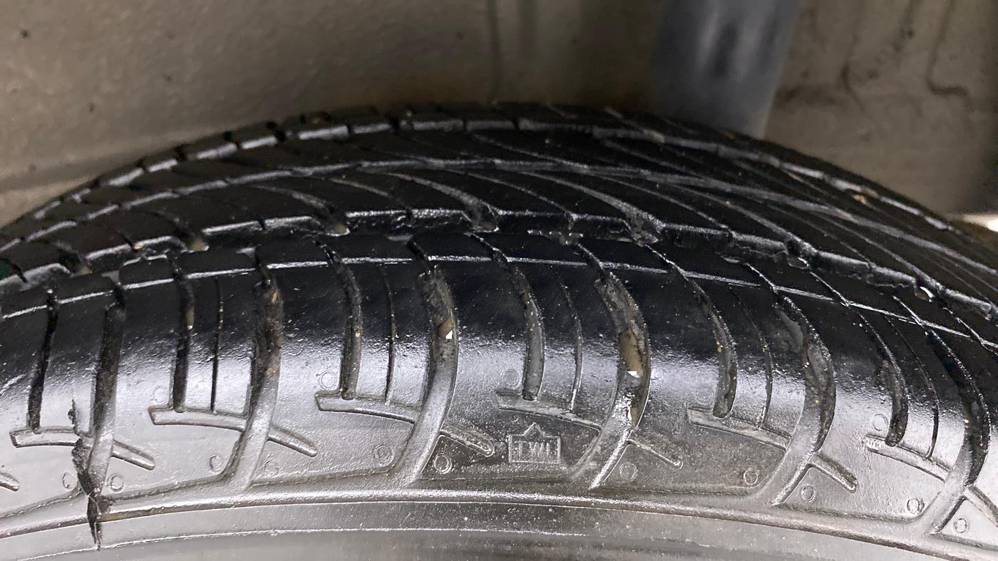 2019 Maruti New Wagon-R VXI 1.2, Petrol, Manual, 40,017 km, Left Rear Tyre Tread