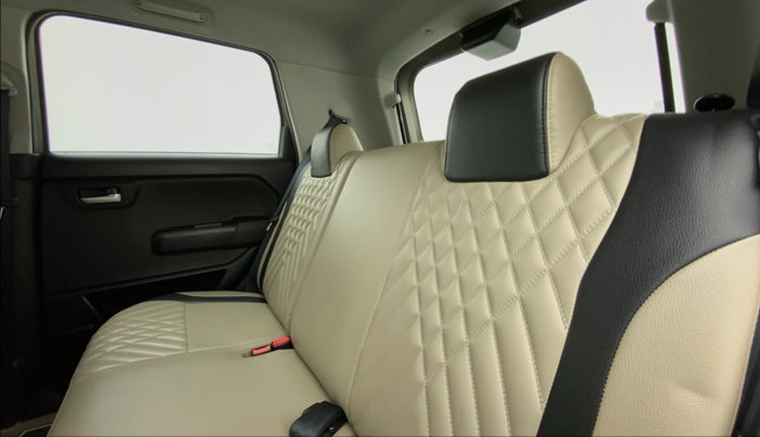 2019 Maruti New Wagon-R VXI 1.2, Petrol, Manual, 40,017 km, Right Side Rear Door Cabin