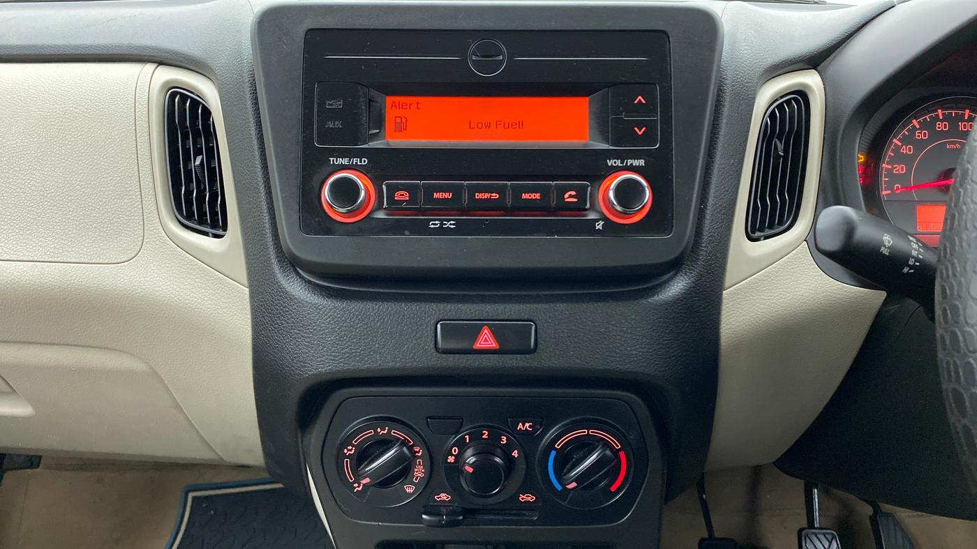 2019 Maruti New Wagon-R VXI 1.2, Petrol, Manual, 40,017 km, Air Conditioner