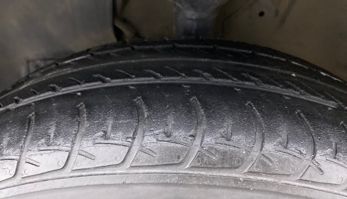 2019 Maruti New Wagon-R VXI 1.2, Petrol, Manual, 40,017 km, Left Front Tyre Tread