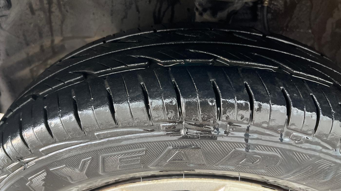 2018 Maruti Alto 800 LXI, Petrol, Manual, 58,374 km, Left Front Tyre Tread