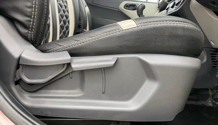 2021 Hyundai AURA S 1.2 CNG, CNG, Manual, 29,152 km, Driver Side Adjustment Panel