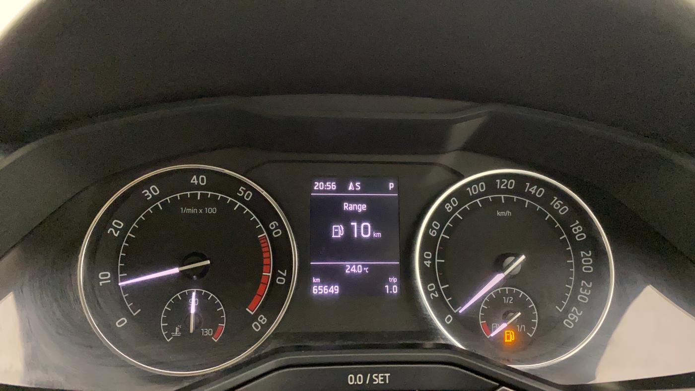 2018 Skoda Superb STYLE 1.8 TSI AT, Petrol, Automatic, 65,106 km, Odometer Image