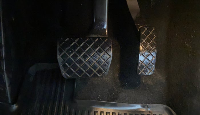 2018 Skoda Superb STYLE 1.8 TSI AT, Petrol, Automatic, 65,647 km, Pedals