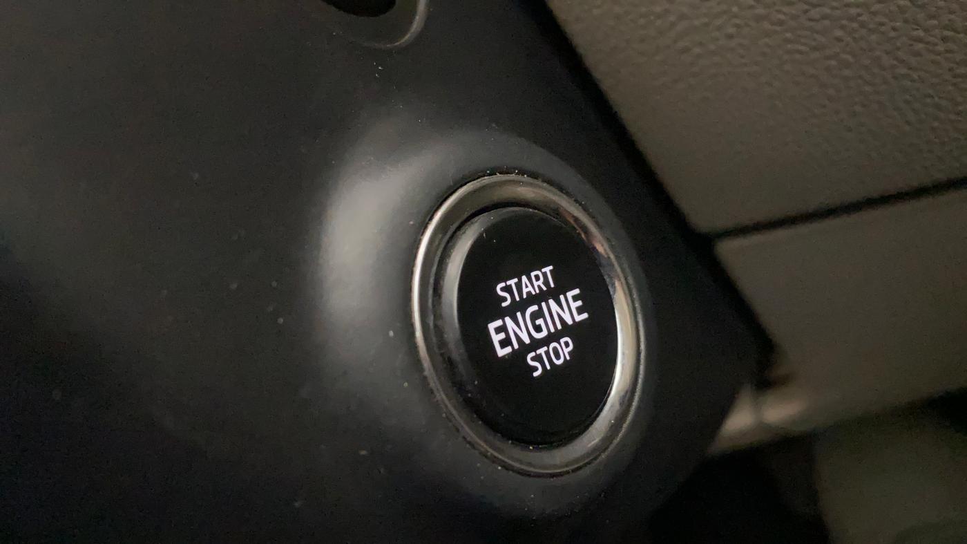 2018 Skoda Superb STYLE 1.8 TSI AT, Petrol, Automatic, 65,106 km, Keyless Start/ Stop Button