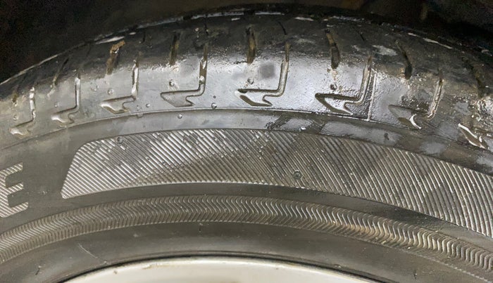 2018 Tata Tiago XZ PETROL, Petrol, Manual, 26,058 km, Right Front Tyre Tread