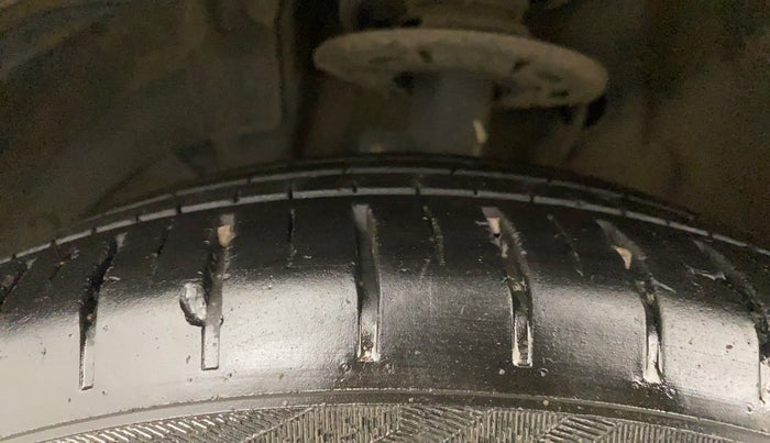 2023 Maruti Baleno ALPHA 1.2 AGS, Petrol, Automatic, 25,069 km, Left Front Tyre Tread