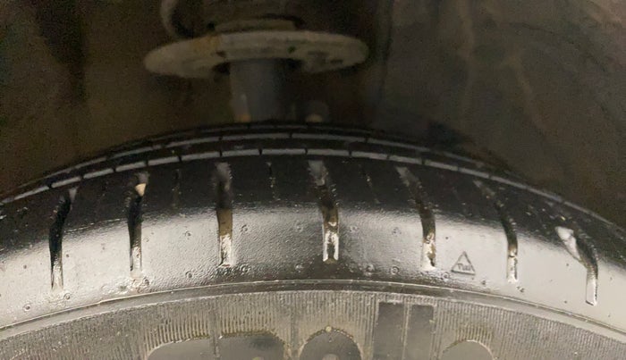 2023 Maruti Baleno ALPHA 1.2 AGS, Petrol, Automatic, 25,069 km, Right Front Tyre Tread