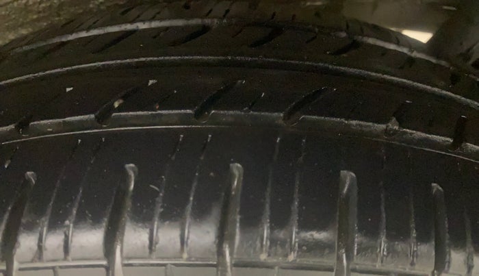 2016 Maruti Wagon R 1.0 VXI, Petrol, Manual, 63,564 km, Left Rear Tyre Tread