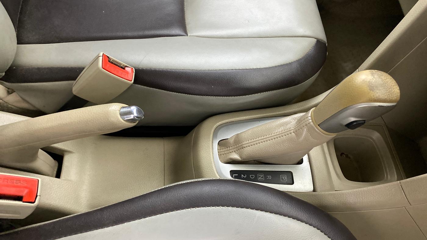 2015 Maruti Swift Dzire VXI AT, Petrol, Automatic, 71,529 km, Gear Lever