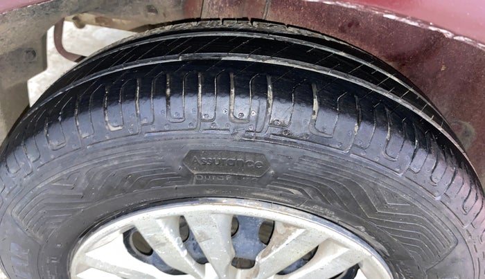 2015 Maruti Swift Dzire VXI AT, Petrol, Automatic, 71,529 km, Right Rear Tyre Tread