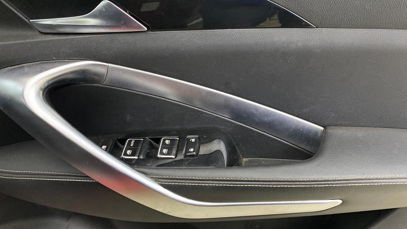2019 MG HECTOR SHARP 2.0 DIESEL, Diesel, Manual, 97,617 km, Driver Side Door Panels Control