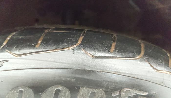 2018 Maruti Ertiga VXI AT, Petrol, Automatic, 49,298 km, Right Front Tyre Tread