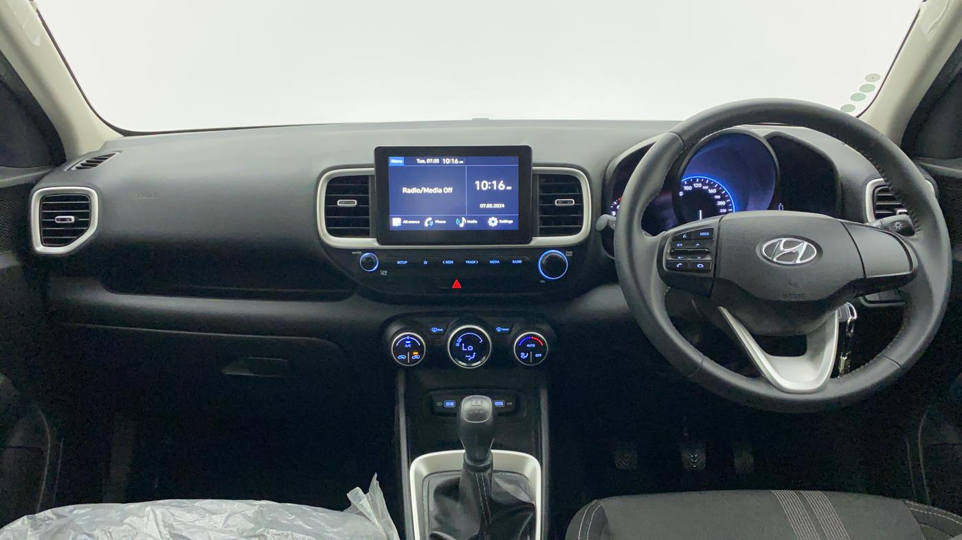 2022 Hyundai VENUE S+ 1.2, Petrol, Manual, 9,796 km, Dashboard