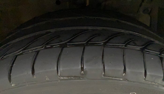 2016 Maruti Swift VDI, Diesel, Manual, 89,183 km, Right Front Tyre Tread