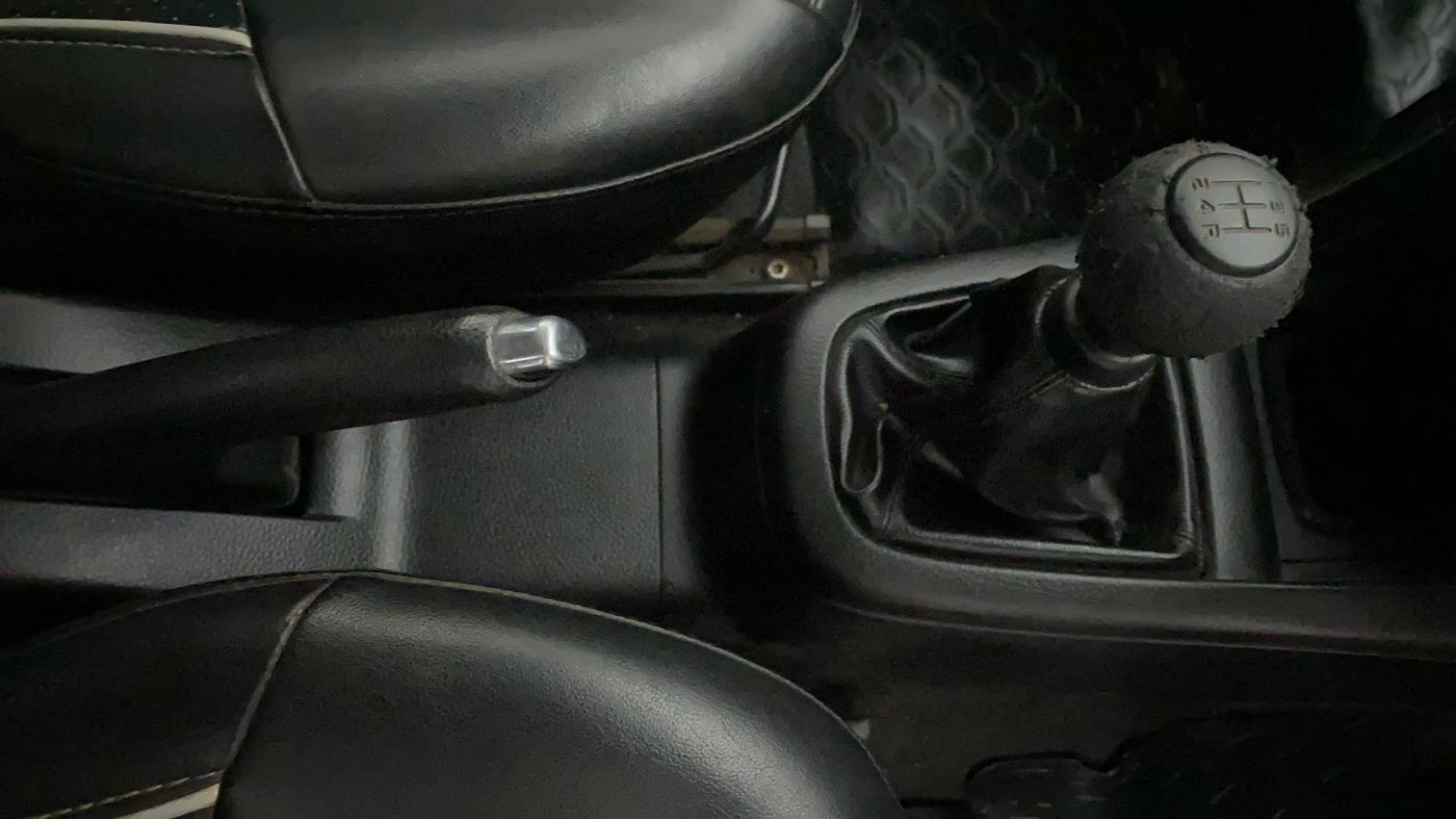 2016 Maruti Swift VDI, Diesel, Manual, 89,183 km, Gear Lever