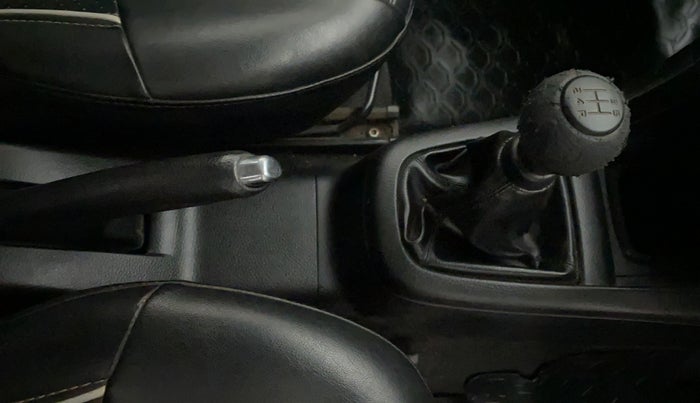 2016 Maruti Swift VDI, Diesel, Manual, 89,183 km, Gear Lever