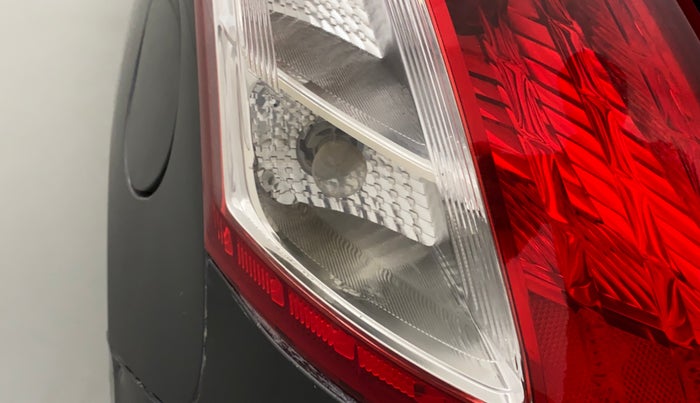 2016 Maruti Swift VDI, Diesel, Manual, 89,183 km, Left tail light - Reverse gear light not functional