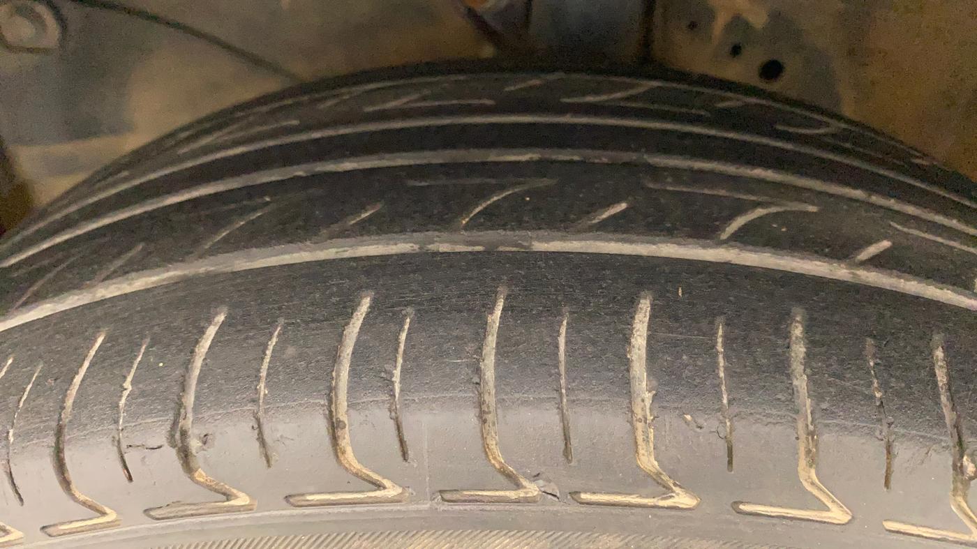 2012 Honda Brio S MT, Petrol, Manual, 66,344 km, Left Front Tyre Tread