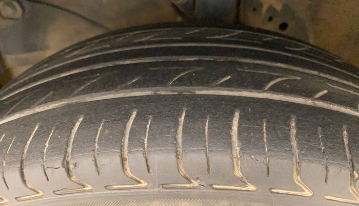 2012 Honda Brio S MT, Petrol, Manual, 66,344 km, Left Front Tyre Tread
