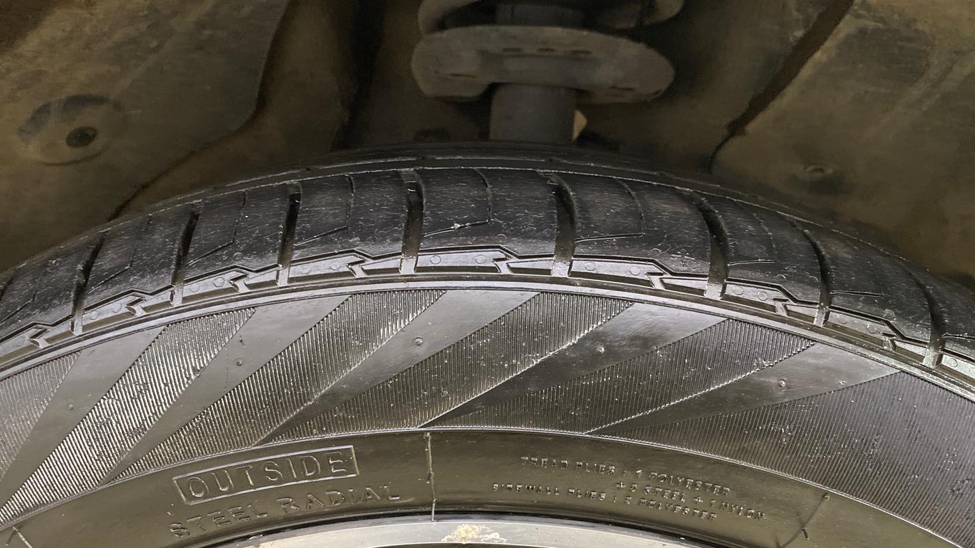 2021 MG HECTOR SHARP HYBRID 1.5 PETROL, Petrol, Manual, 39,910 km, Right Front Tyre Tread