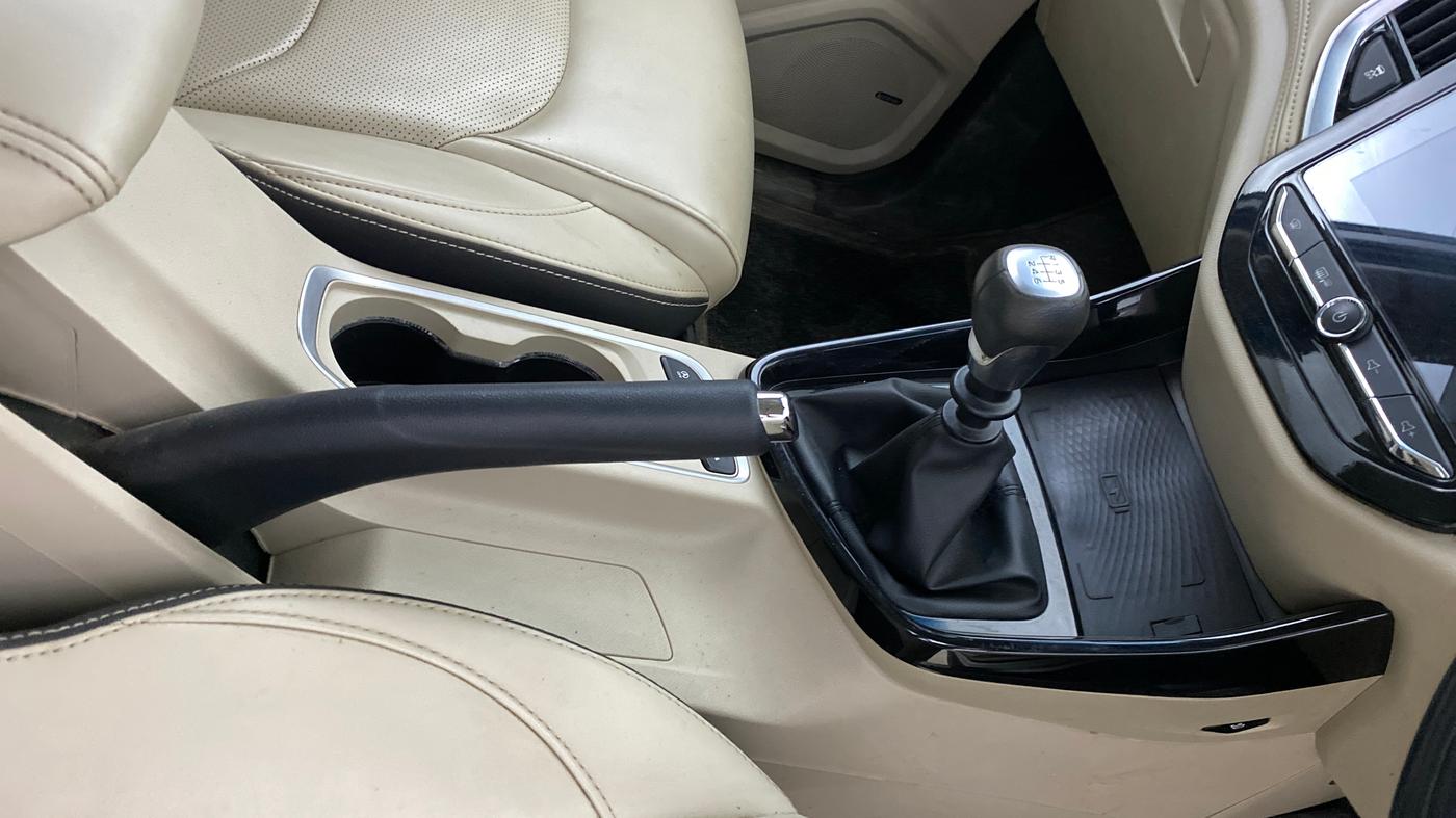 2021 MG HECTOR SHARP HYBRID 1.5 PETROL, Petrol, Manual, 39,910 km, Gear Lever
