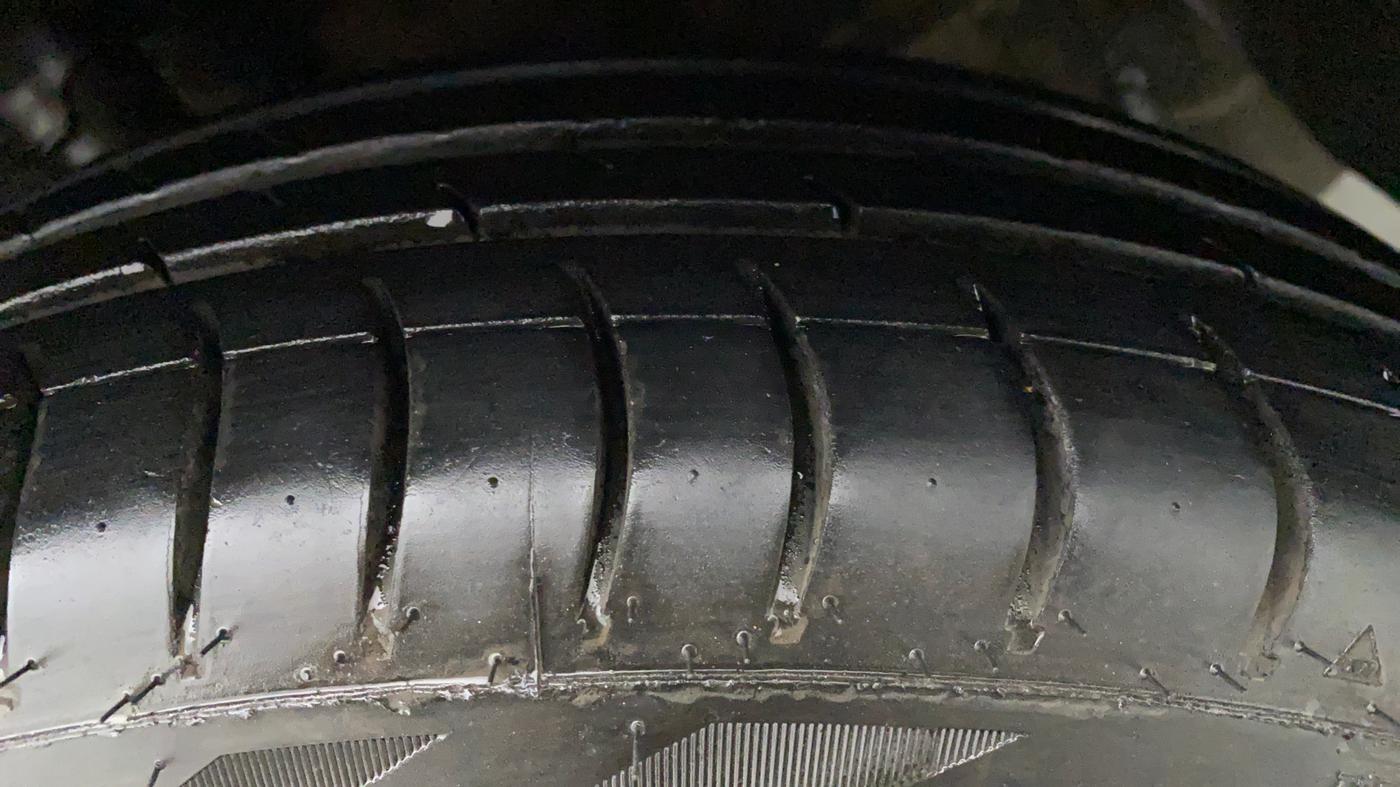 2020 Hyundai AURA S CNG, CNG, Manual, 73,189 km, Left Front Tyre Tread