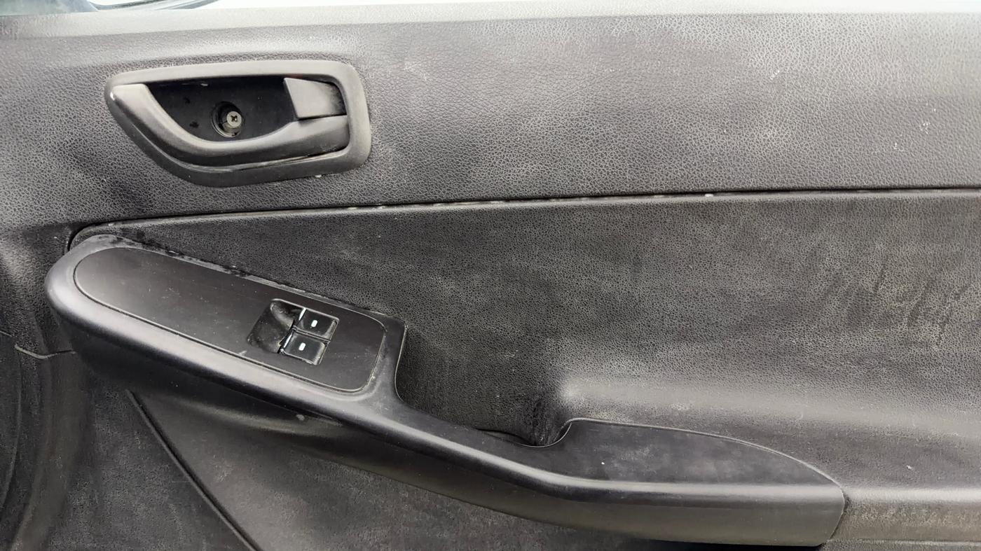 2015 Tata Zest XE PETROL, Petrol, Manual, 67,540 km, Driver Side Door Panels Control