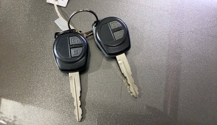 2015 Maruti Swift Dzire VXI, Petrol, Manual, 51,307 km, Key Close Up