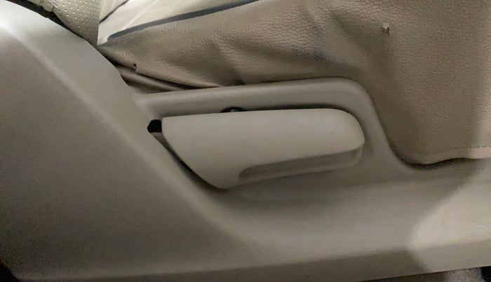 2015 Maruti Swift Dzire VXI, Petrol, Manual, 51,307 km, Driver Side Adjustment Panel