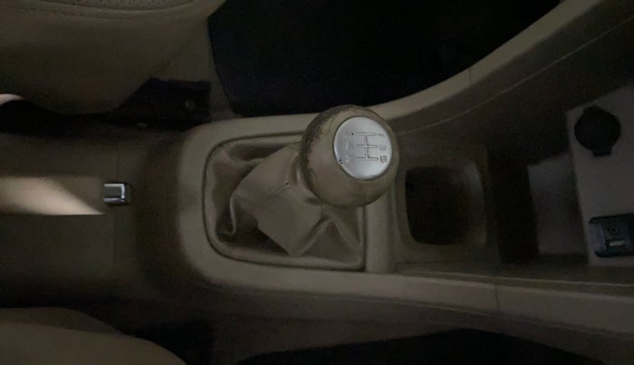 2015 Maruti Swift Dzire VXI, Petrol, Manual, 51,307 km, Gear Lever