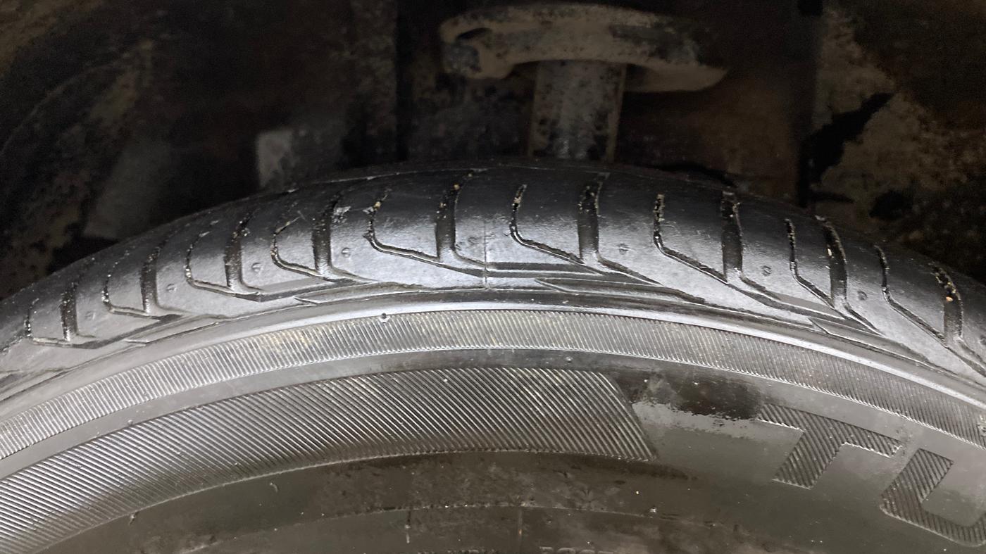 2018 Tata NEXON XZA PLUS PETROL, Petrol, Automatic, 93,178 km, Left Front Tyre Tread