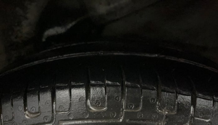2013 Hyundai i10 MAGNA 1.2, Petrol, Manual, 71,314 km, Left Rear Tyre Tread